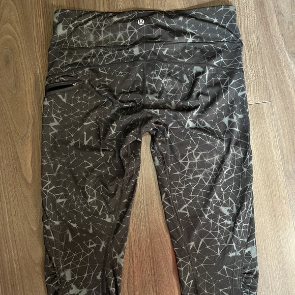 Lululemon run top speed crops - Picture 3 of 7